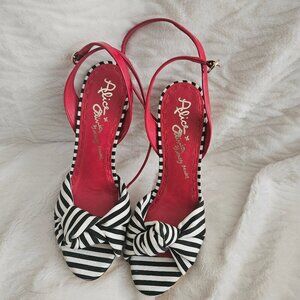 Alice + Olivia high heels in size US 10. Never worn Size 40 runs small